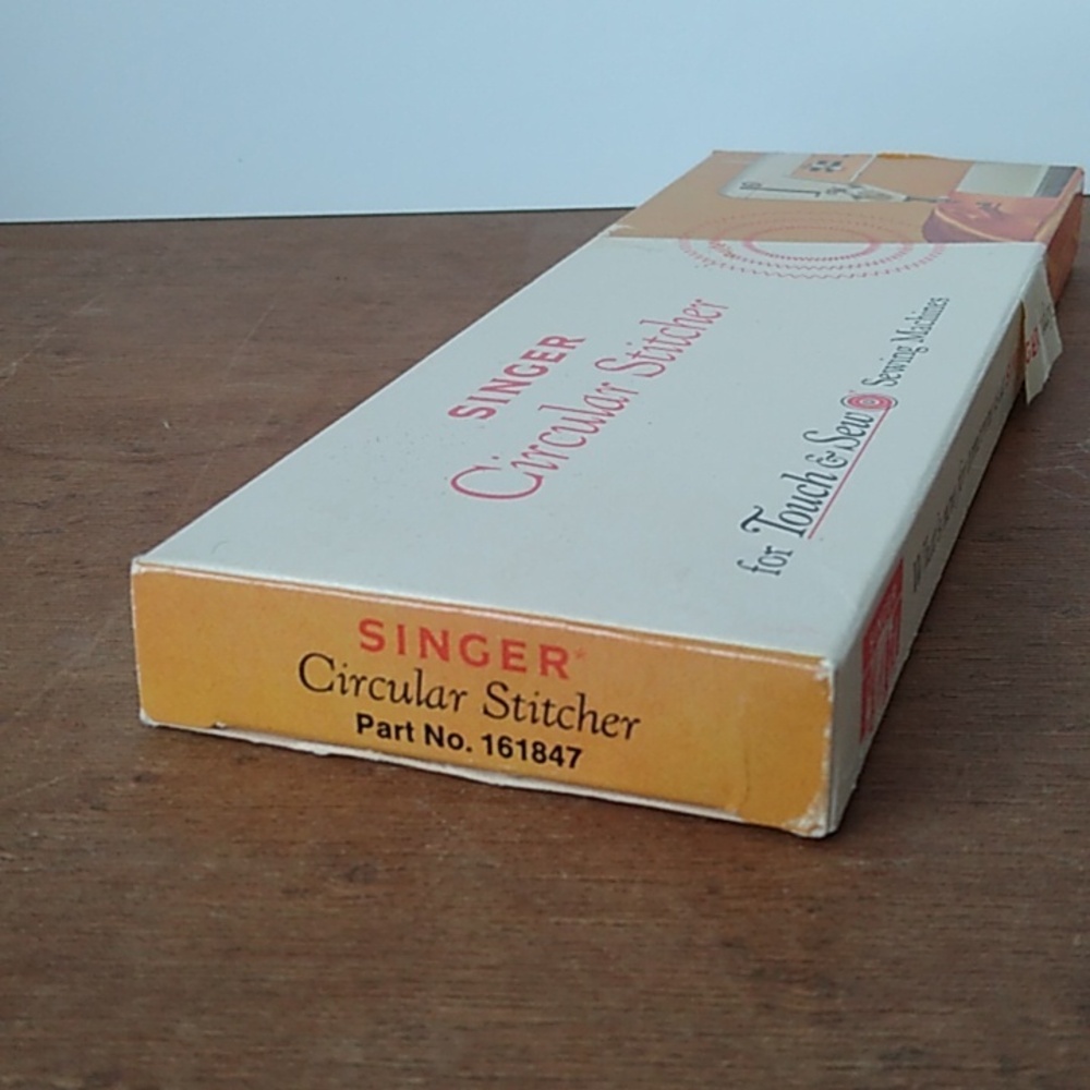 VTG SINGER Circular Stitcher Attachment for Touch and Sew 161847